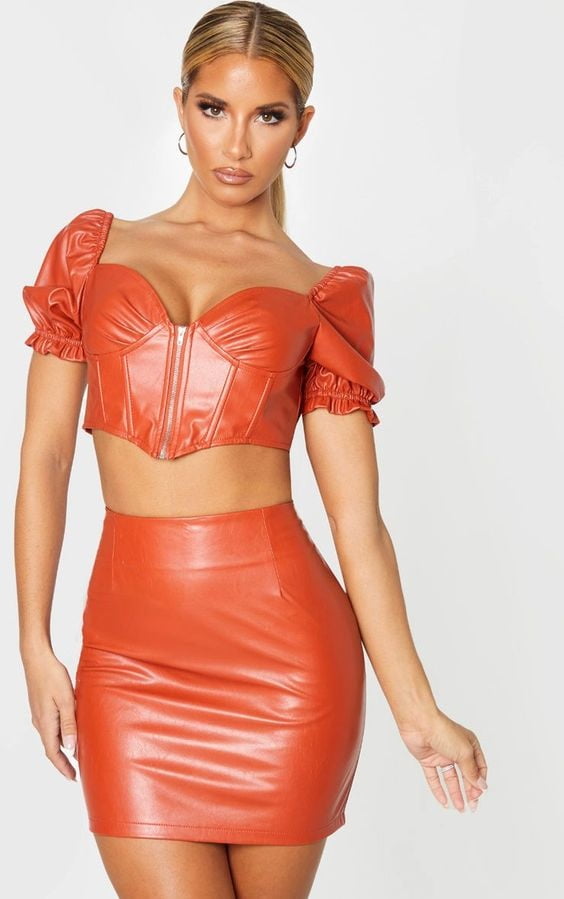 Faldas de cuero de diferentes colores 3 - por redbull18
 #101027072