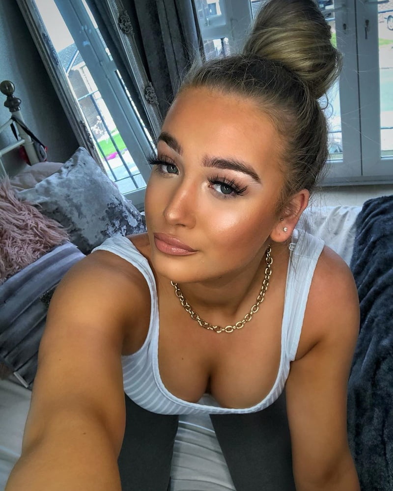 Uk girls 2020 - vol 71
 #88200475