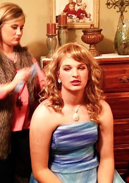 Ella está a cargo
 #81923634