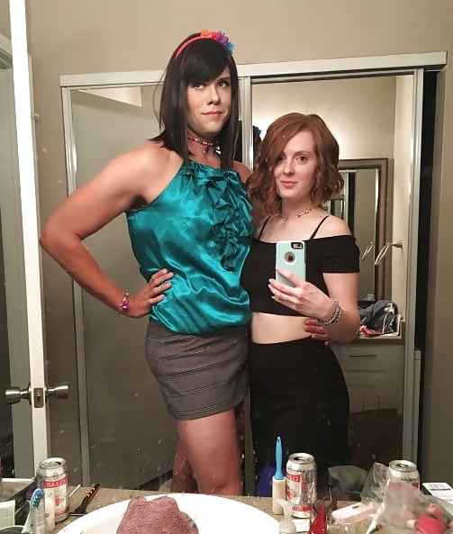 Ella está a cargo
 #81923643