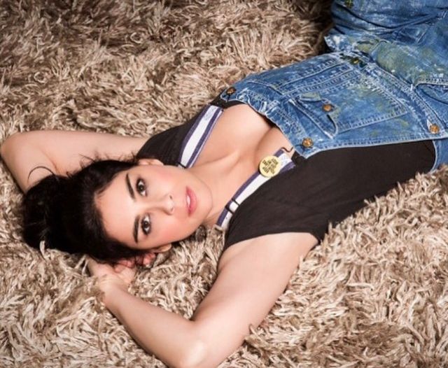 Sarah Silverman nude #109087662