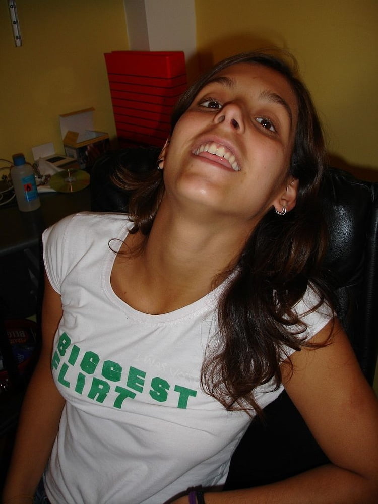 ポザンドするジョバンシータ
 #90552702