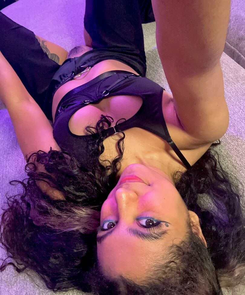 TheStartOfus nackt #108711181