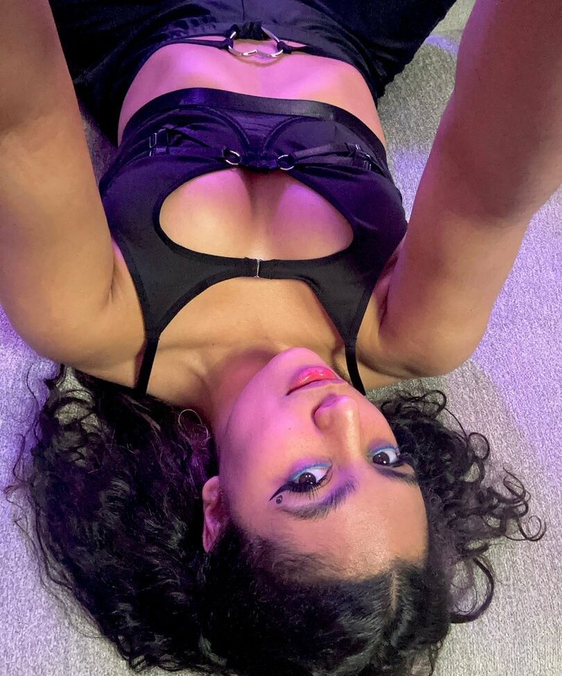 TheStartOfus nackt #108711185