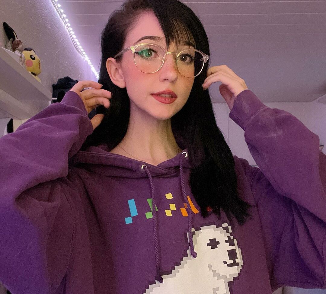 Nananightray desnuda #108060777