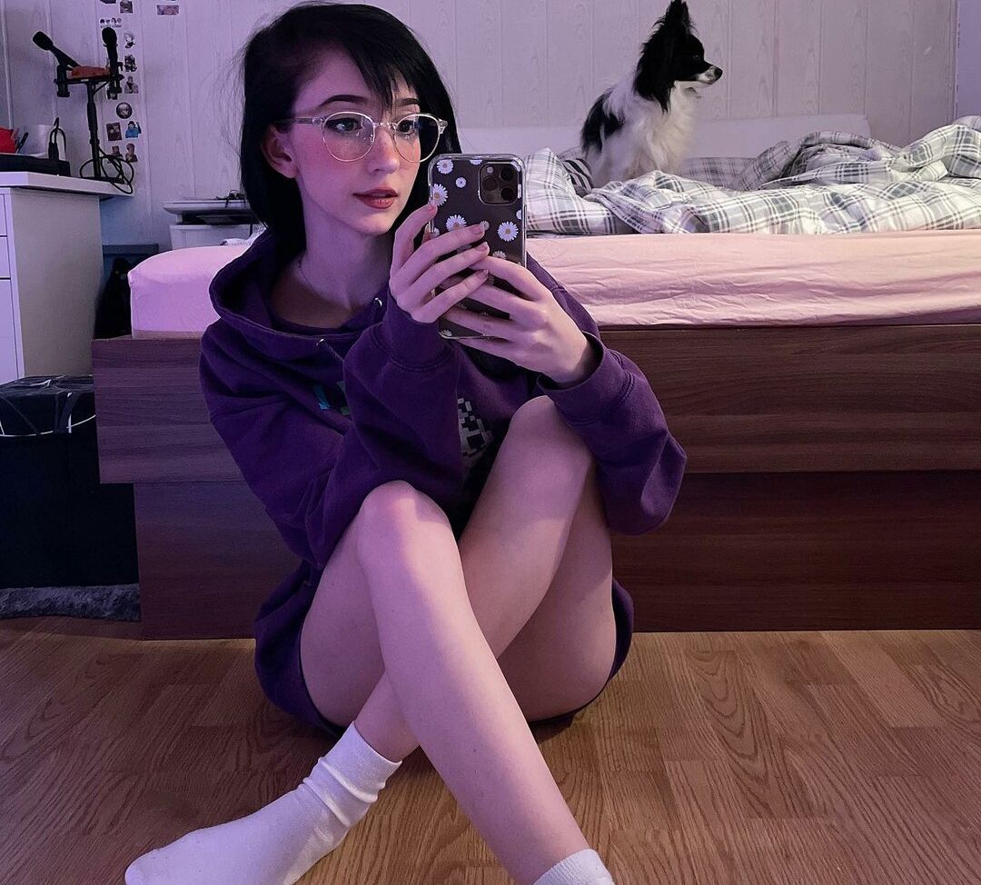 Nananightray desnuda #108060781