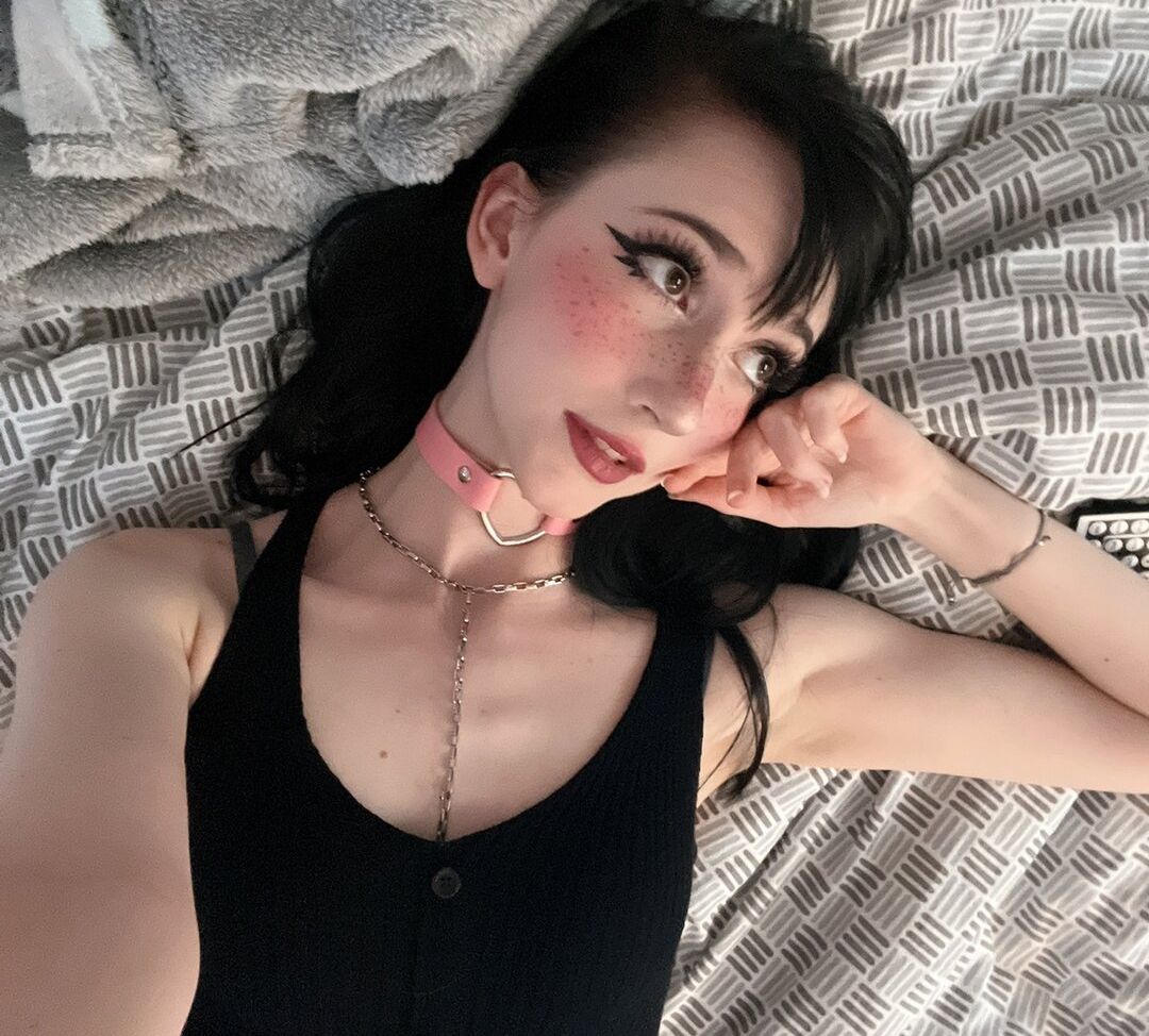 Nananightray desnuda #108060819