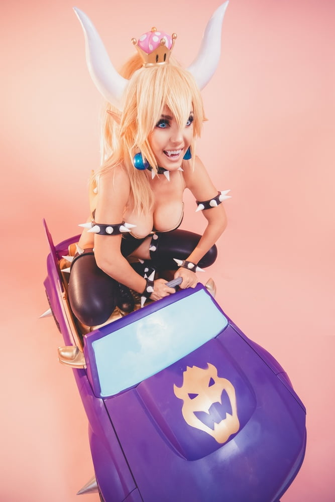 Bowsette
 #82083101