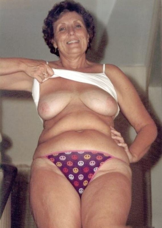 Sexy Omas mischen
 #90270774