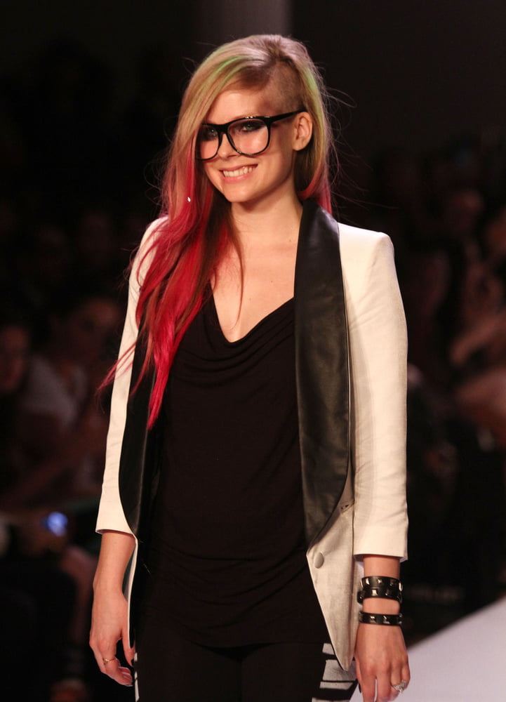 Avril Lavigne Come as you are.. #92544763