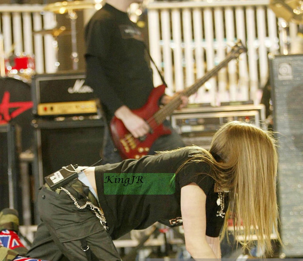 Avril Lavigne Come as you are.. #92544787