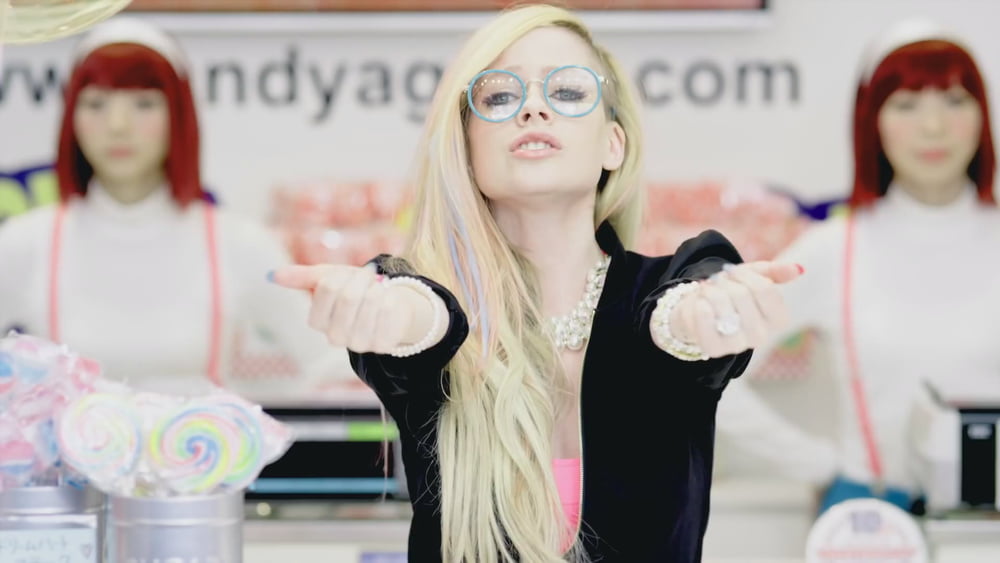 Avril Lavigne come as you are.
 #92544833