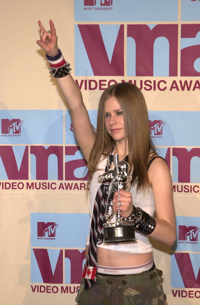 Avril Lavigne come as you are.
 #92544931