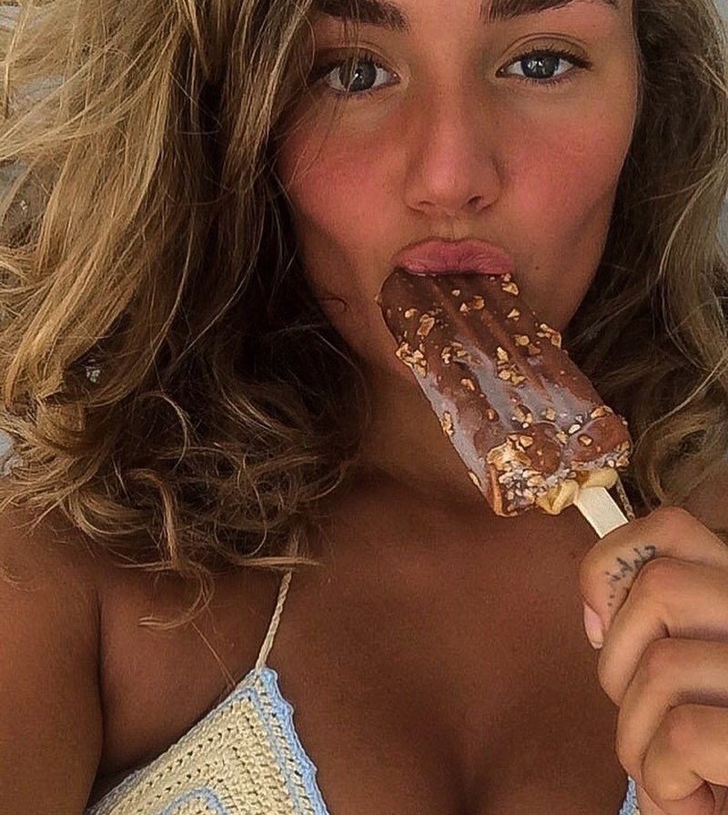 Thalebabe93 desnuda #109786682