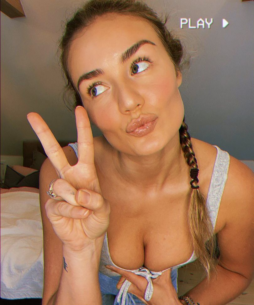 Thalebabe93 desnuda #109786696