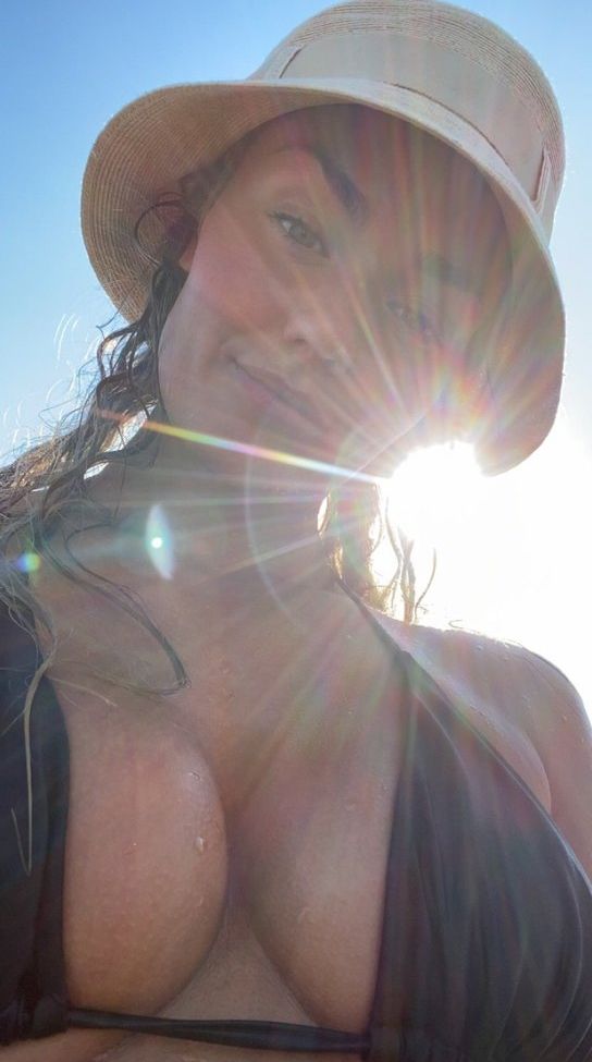 Thalebabe93 desnuda #109786708