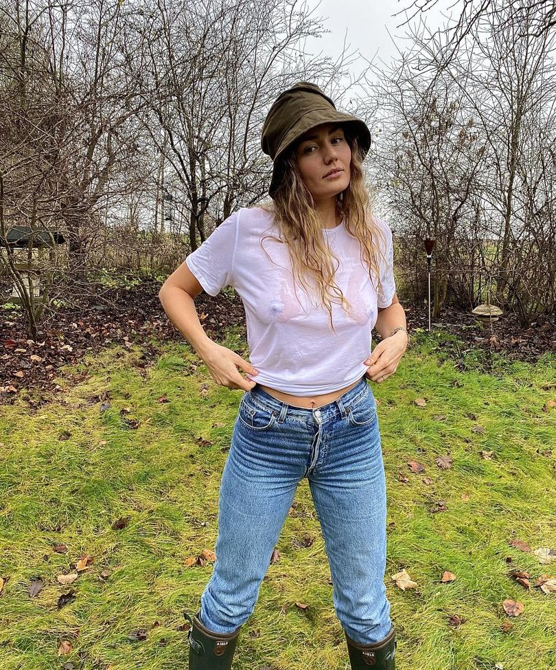 Thalebabe93 desnuda #109786720