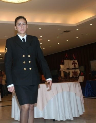 Millitärische Frauen
 #93177959