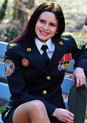 Millitärische Frauen
 #93177977