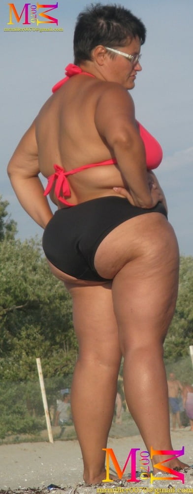Cellulite booty (bikini voyeur must see !!!)
 #79804535
