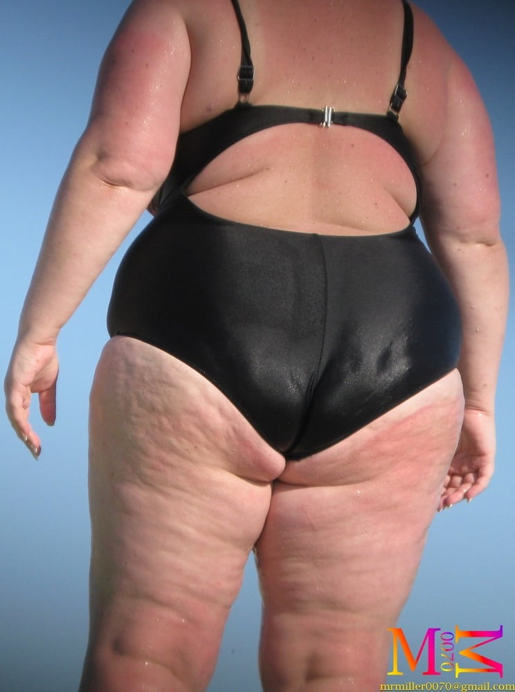 Cellulite booty (bikini voyeur must see !!!)
 #79804540
