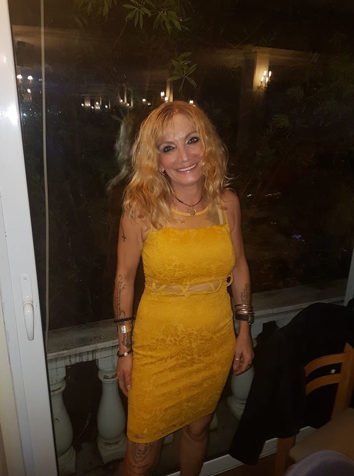 Griechische Milf aus sozialen Medien : dimitra
 #100458786