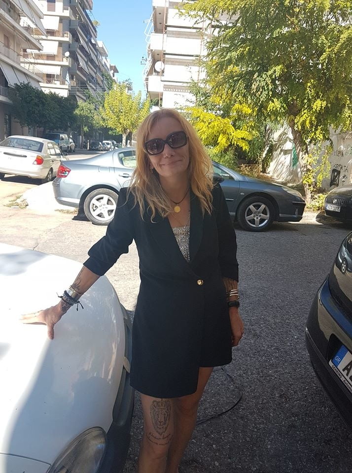 ソーシャルメディアのギリシャ人女性 : dimitra
 #100458794