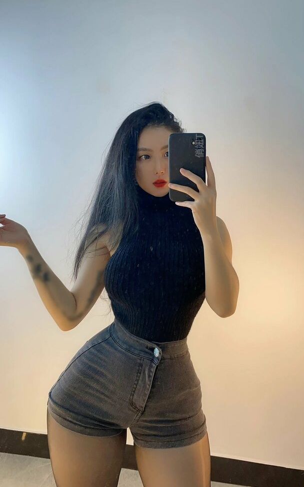 QiaoniuTT nackt #107653946