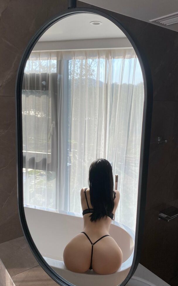 QiaoniuTT desnuda #107654018