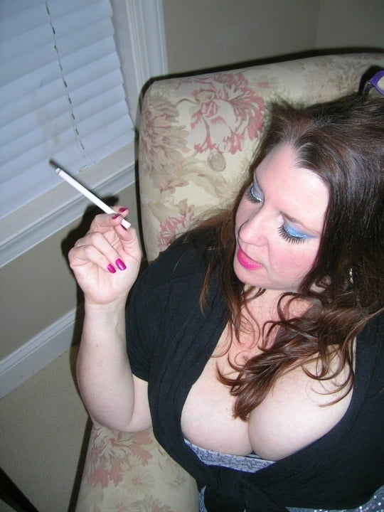 Voluptuosos fumadores
 #80931466