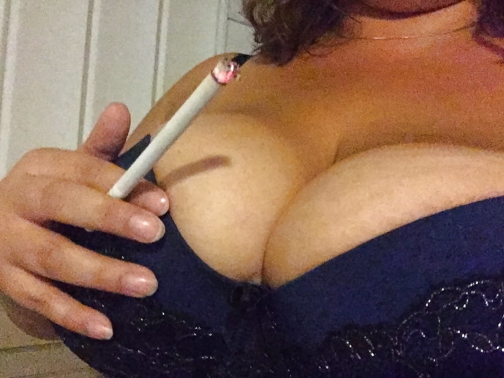 Voluptuosos fumadores
 #80932360