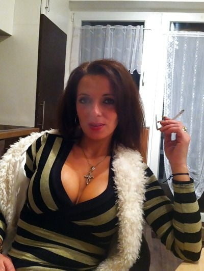 Voluptuosos fumadores
 #80932816