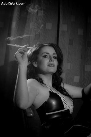 Voluptuosos fumadores
 #80932976