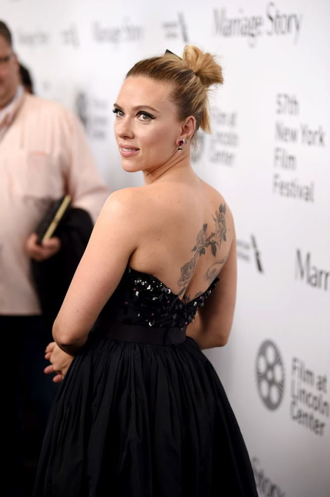 Scarlett johansson en forma como la mierda
 #102642229