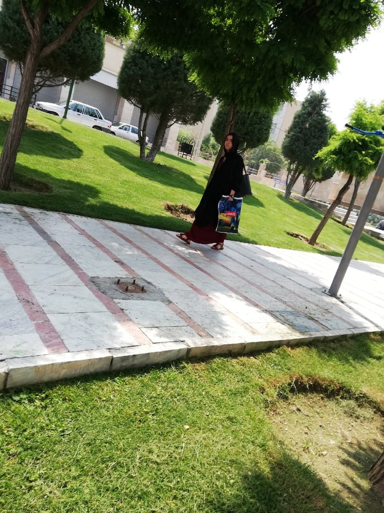 Iran ragazze giovani brutto 1
 #87435070