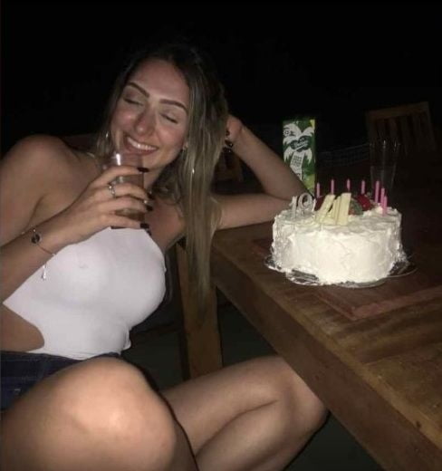 Bruna cembranelli fazenda - puta funkeirinha
 #81144461