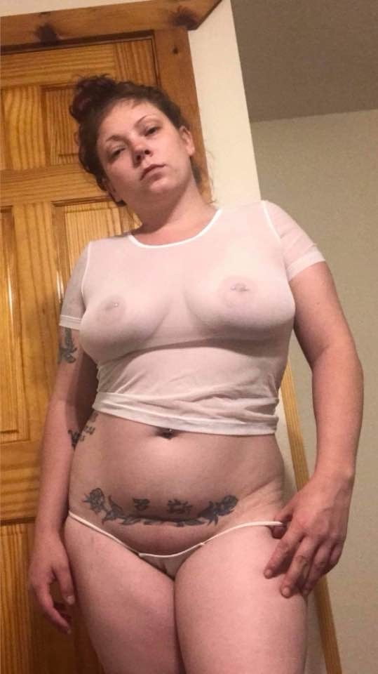 彼女をどこにでも貼ってください
 #92333097