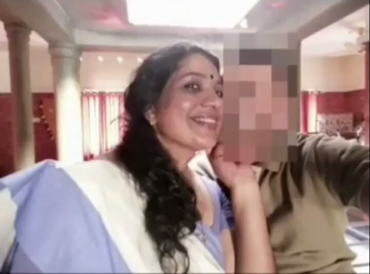 Kozhikode mallu latha auntiyude kallavedi #92332743