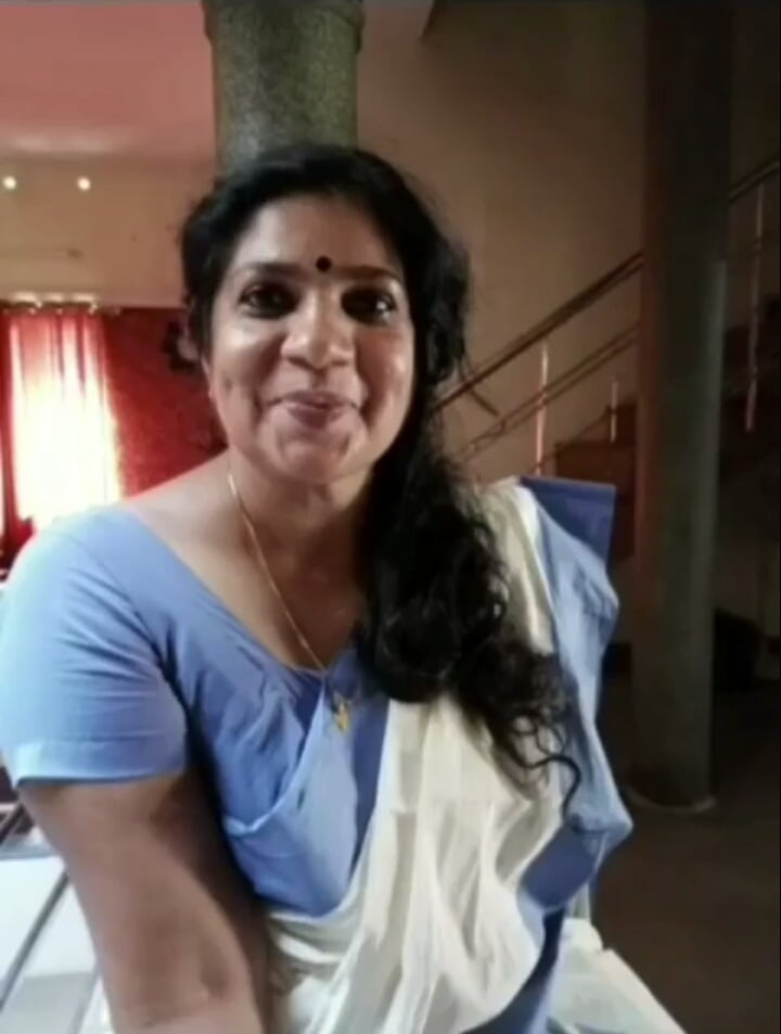 Kozhikode mallu latha auntiyude kallavedi #92332777