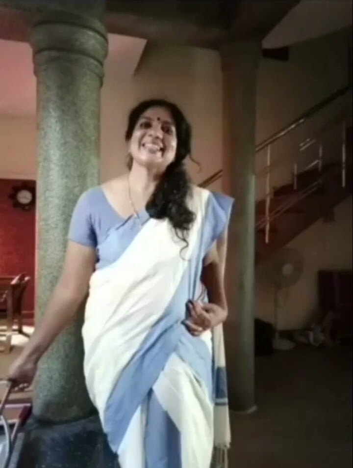 Kozhikode mallu latha auntiyude kallavedi #92332782