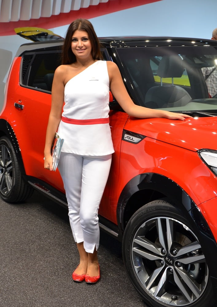 HUT Sluts Part A #89605783