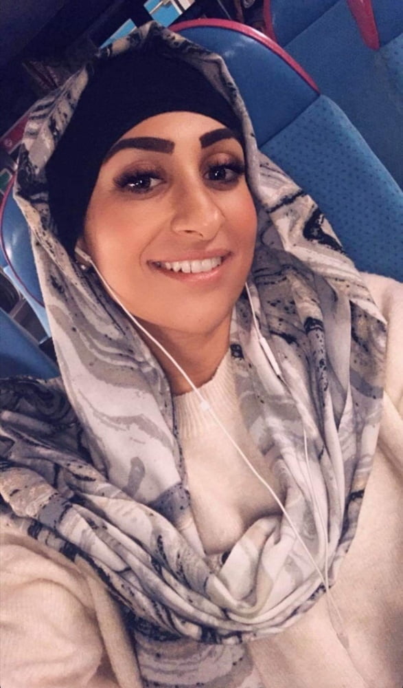 Myriam araba beurette hijab tronche a jus
 #95232693