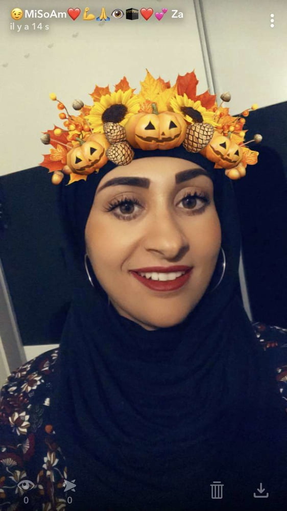 Myriam arabe beurette hijab tronche a jus
 #95232699