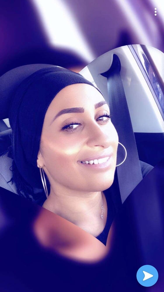 Myriam arabe beurette hijab tronche a jus
 #95232702