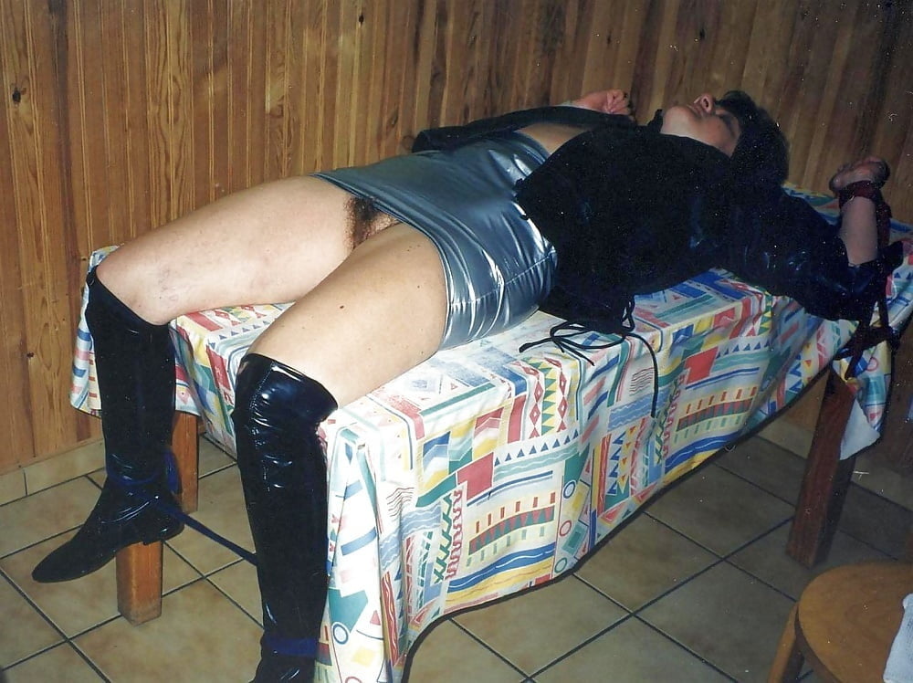 Nette Damen, die gefallen wollen
 #102863804