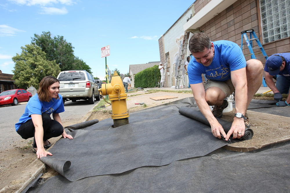 Mandy Moore - Purina Cat Chow &quot;Building Better Lives&quot; (2014) #87676823