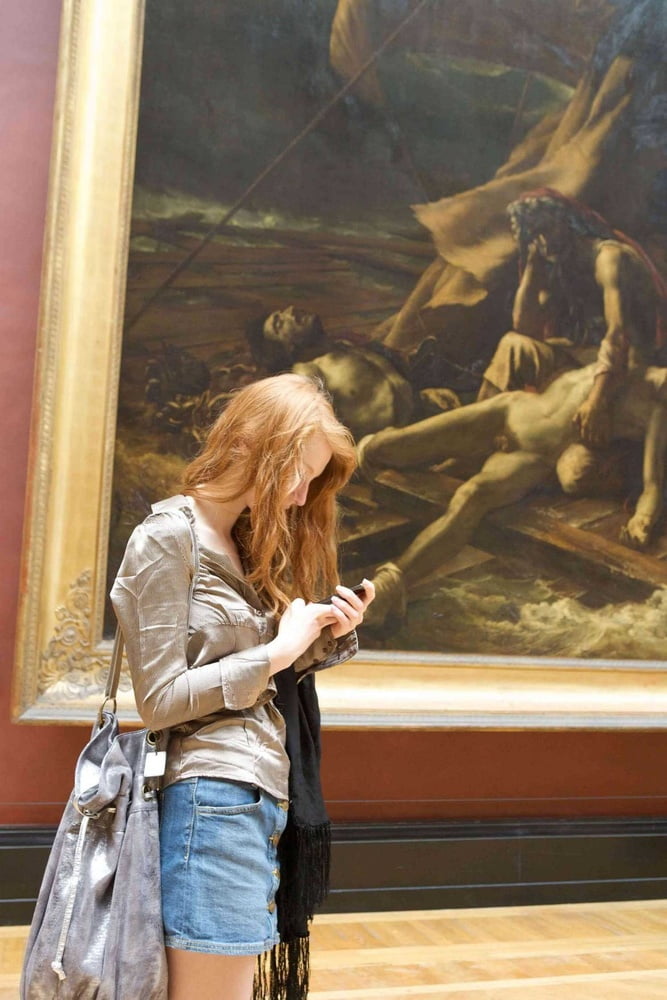 Heiße schlanke Redhead Webslut liebt es, sich zu entblößen
 #88351918