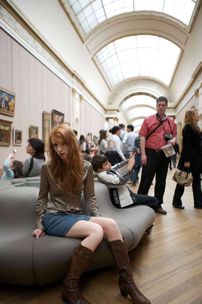 Heiße schlanke Redhead Webslut liebt es, sich zu entblößen
 #88351967