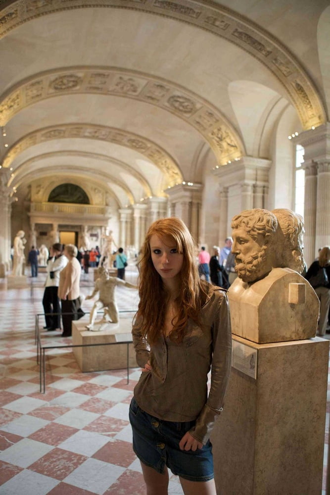 Heiße schlanke Redhead Webslut liebt es, sich zu entblößen
 #88352037