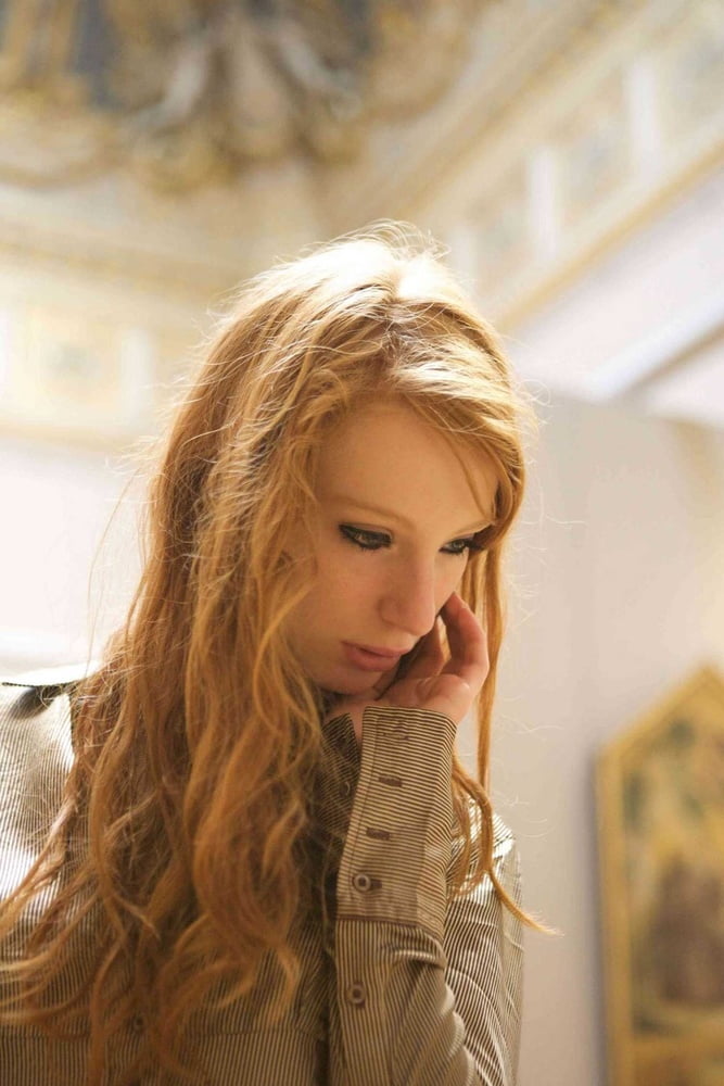 Hot redhead webslut ama exponer a sí misma
 #88352049